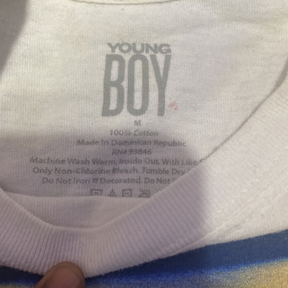 Too small - Picture 2 of 2